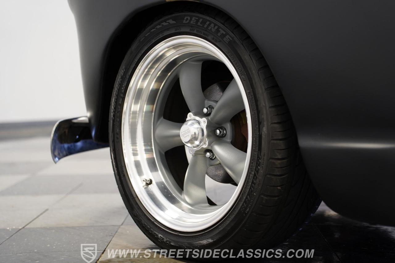 1952 Chevrolet 3100 5 Window Restomod