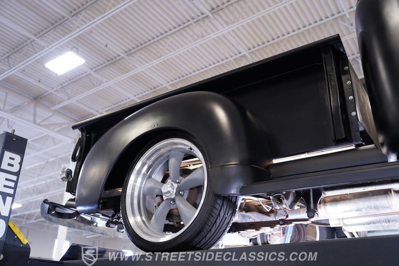 1952 Chevrolet 3100 5 Window Restomod