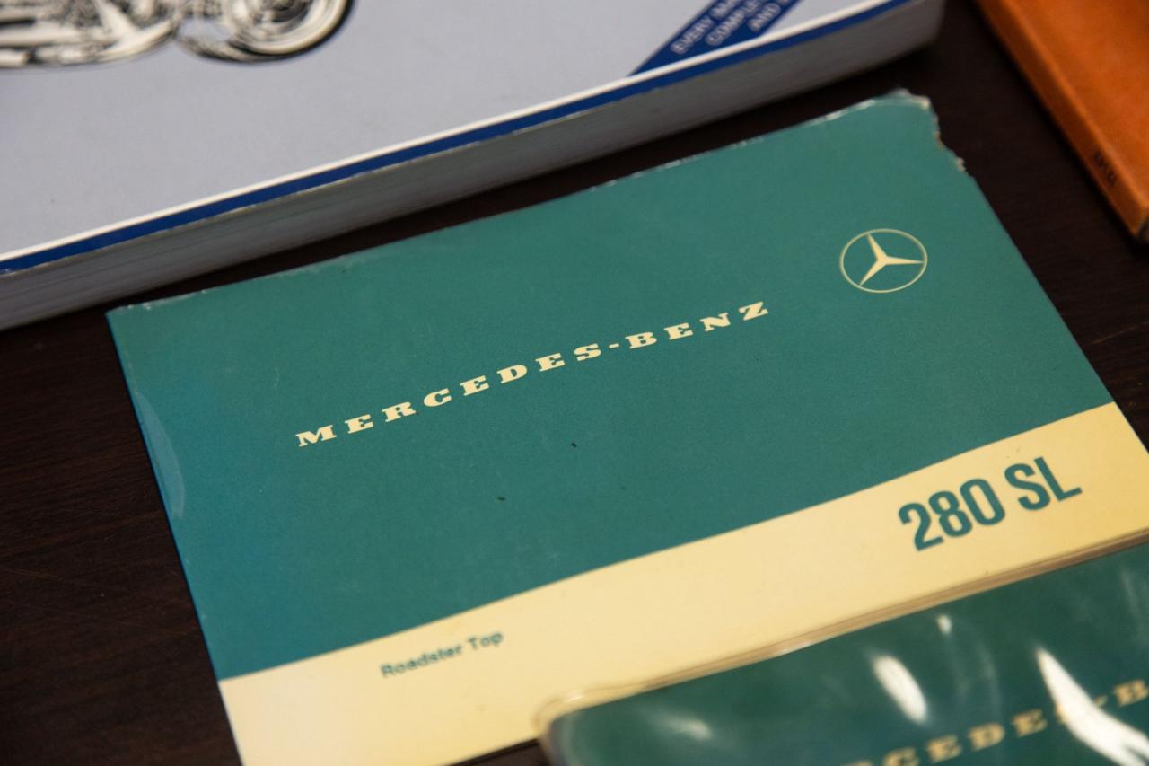 1970 Mercedes - Benz 280 SL Pagoda