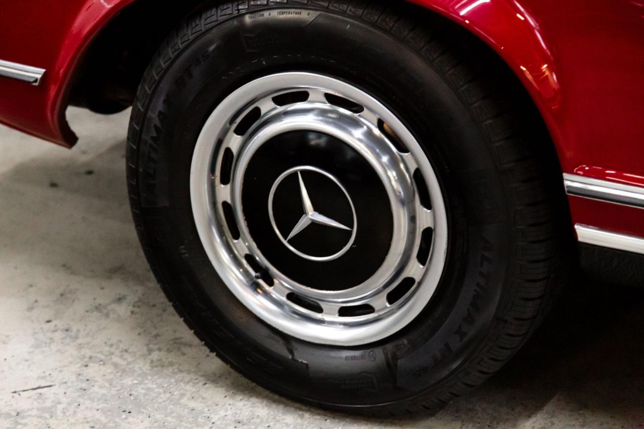 1970 Mercedes - Benz 280 SL Pagoda
