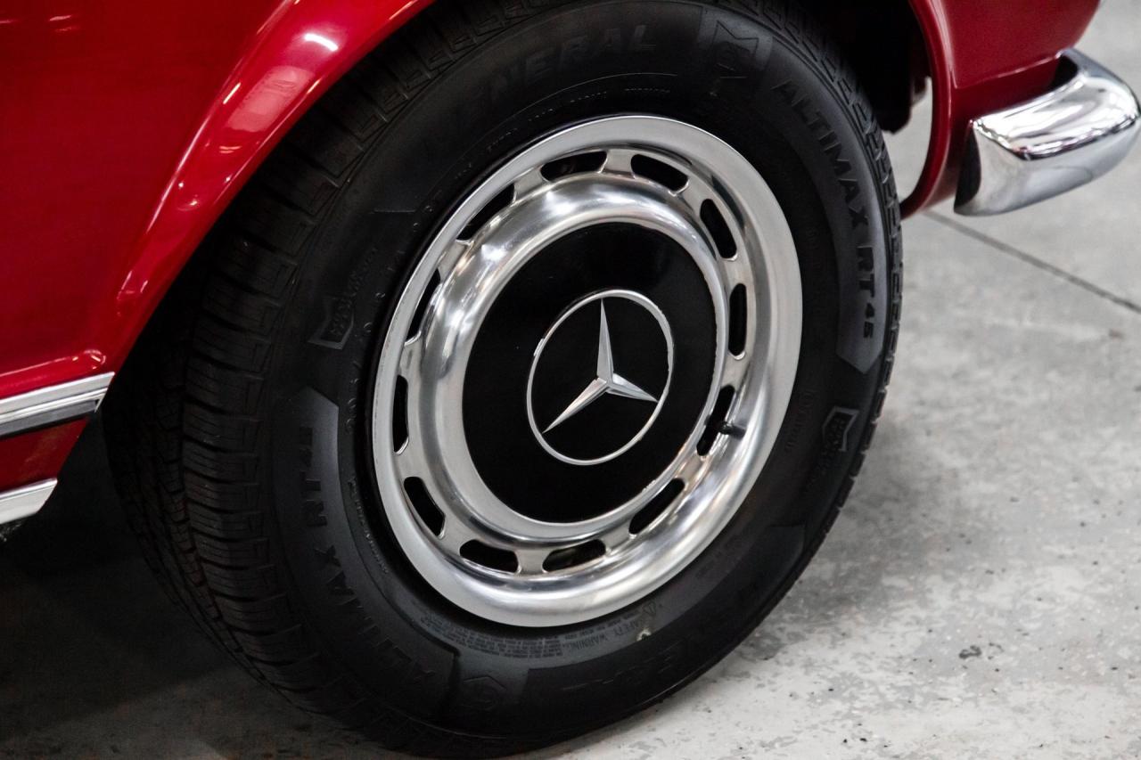 1970 Mercedes - Benz 280 SL Pagoda