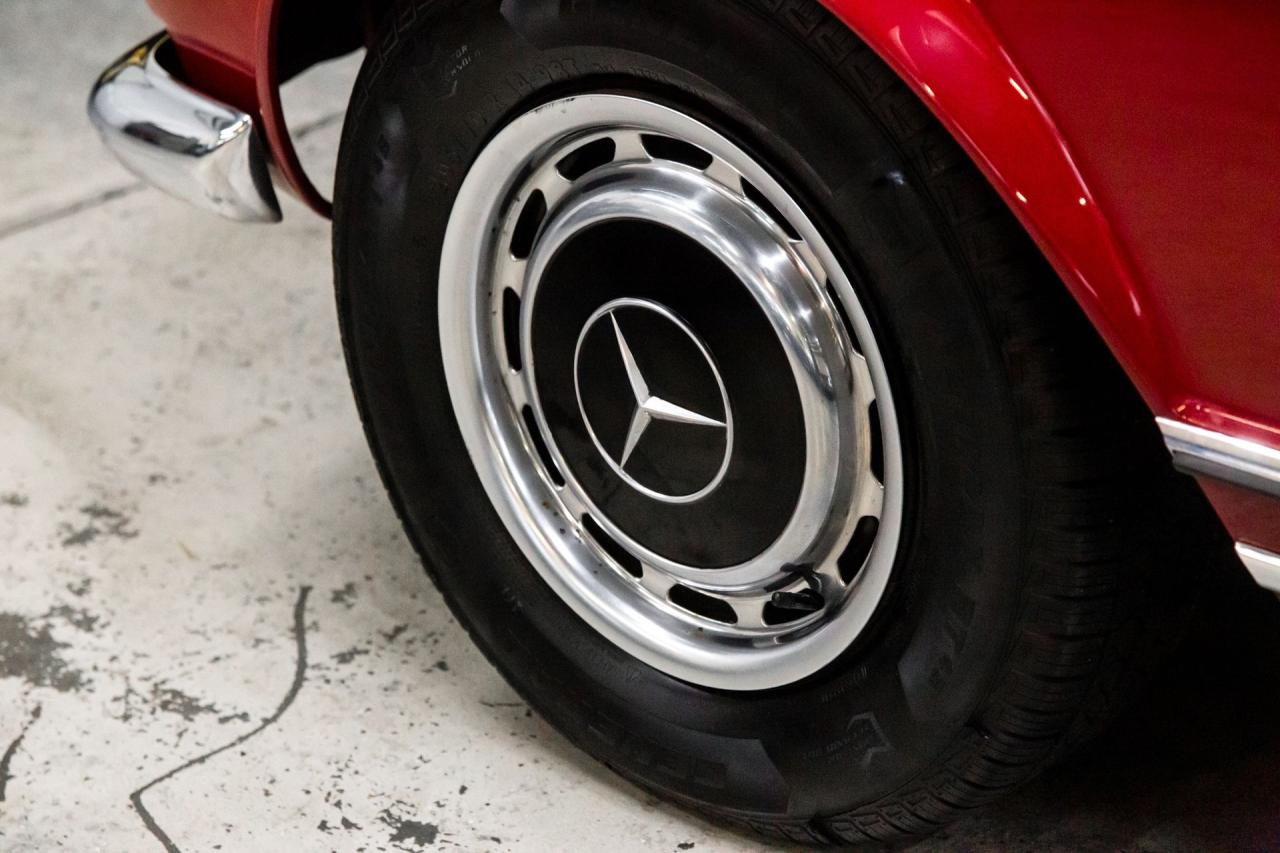 1970 Mercedes - Benz 280 SL Pagoda