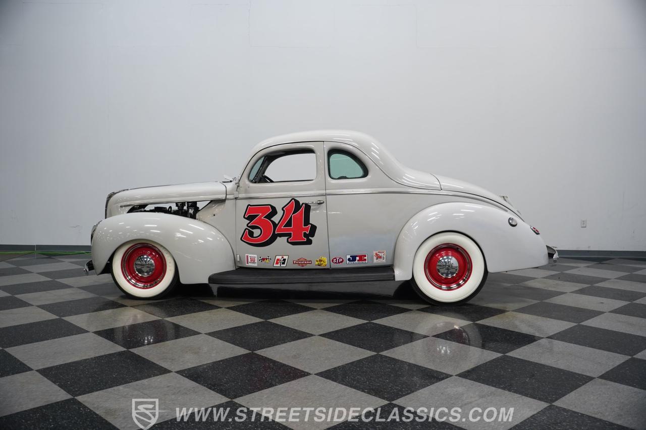 1940 Ford 5-Window Coupe