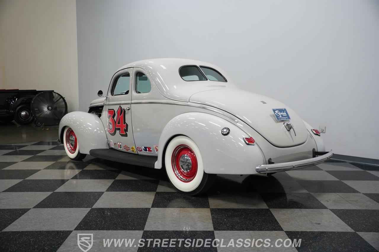 1940 Ford 5-Window Coupe