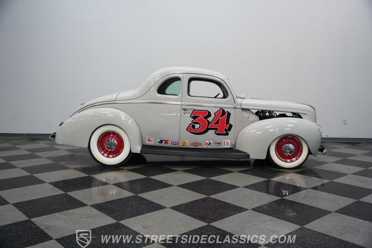 1940 Ford 5-Window Coupe