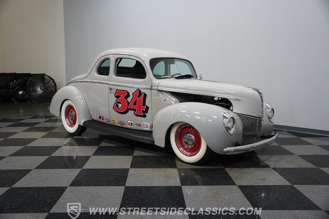 1940 Ford 5-Window Coupe