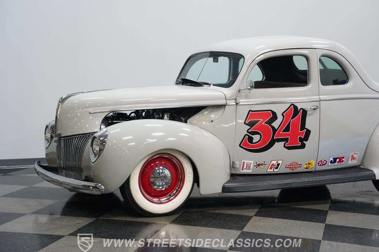 1940 Ford 5-Window Coupe