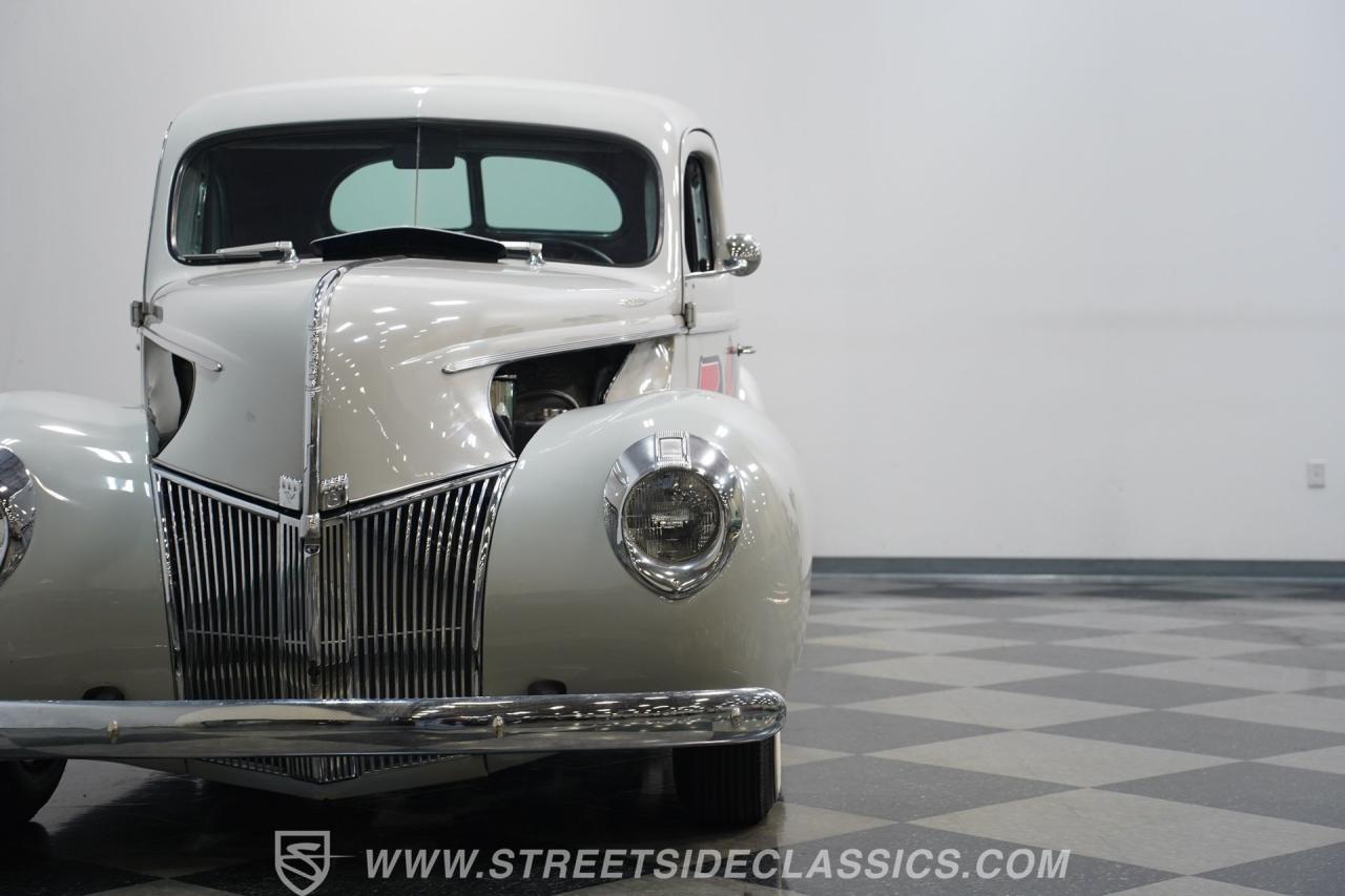 1940 Ford 5-Window Coupe