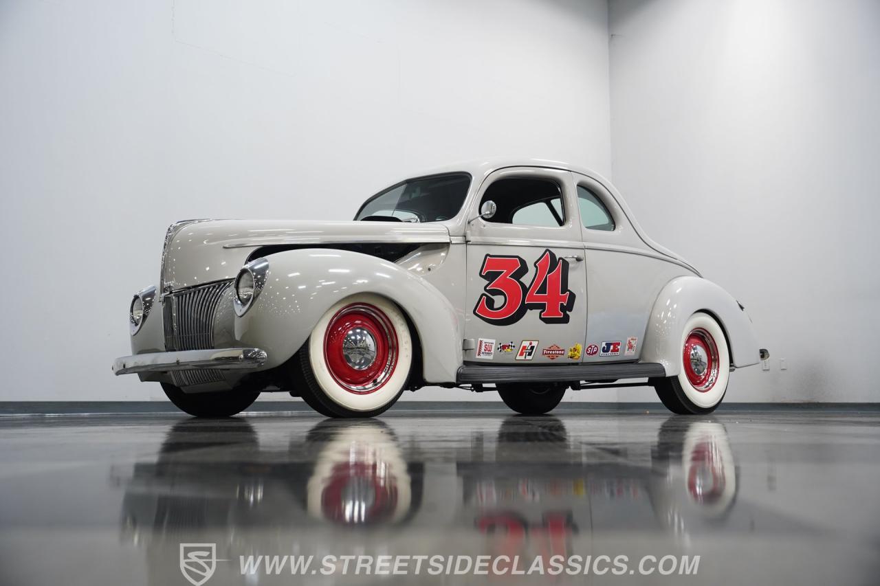 1940 Ford 5-Window Coupe