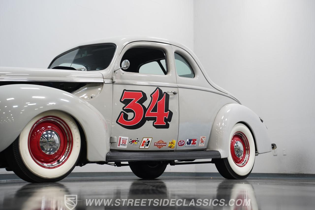 1940 Ford 5-Window Coupe