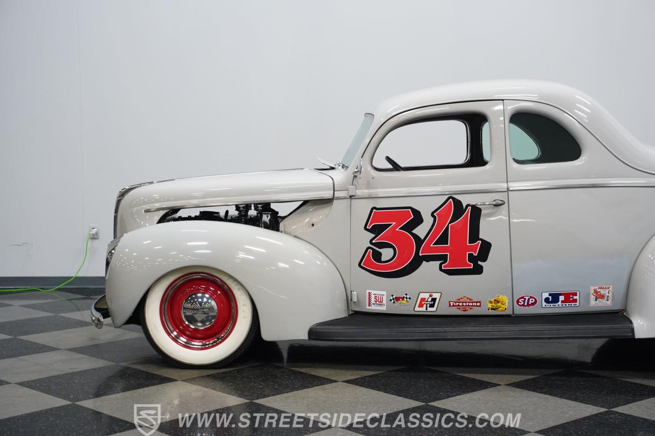 1940 Ford 5-Window Coupe