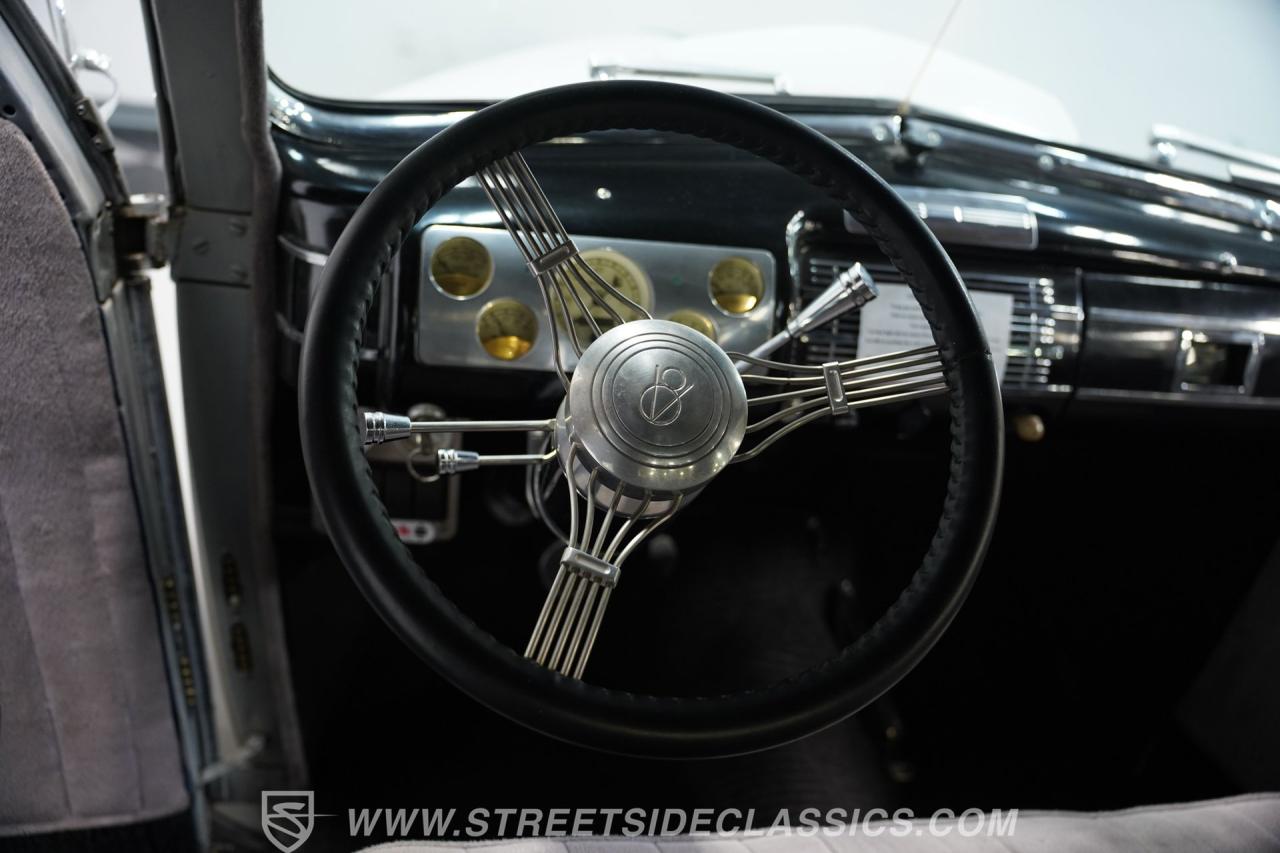 1940 Ford 5-Window Coupe
