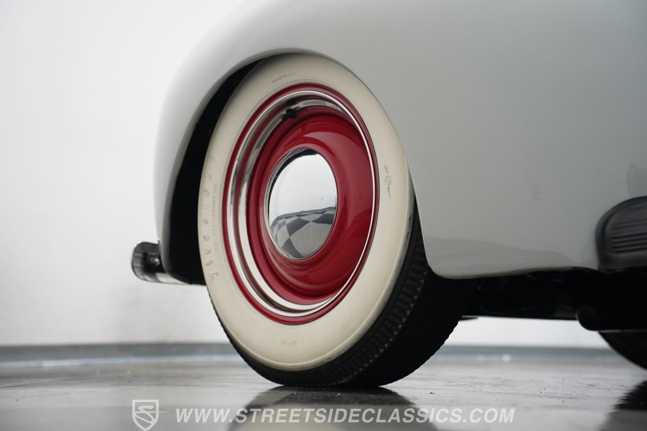 1940 Ford 5-Window Coupe