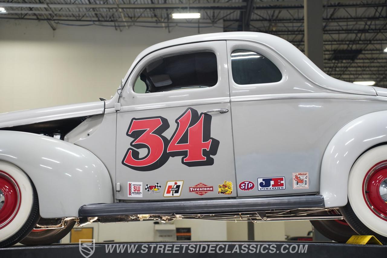 1940 Ford 5-Window Coupe