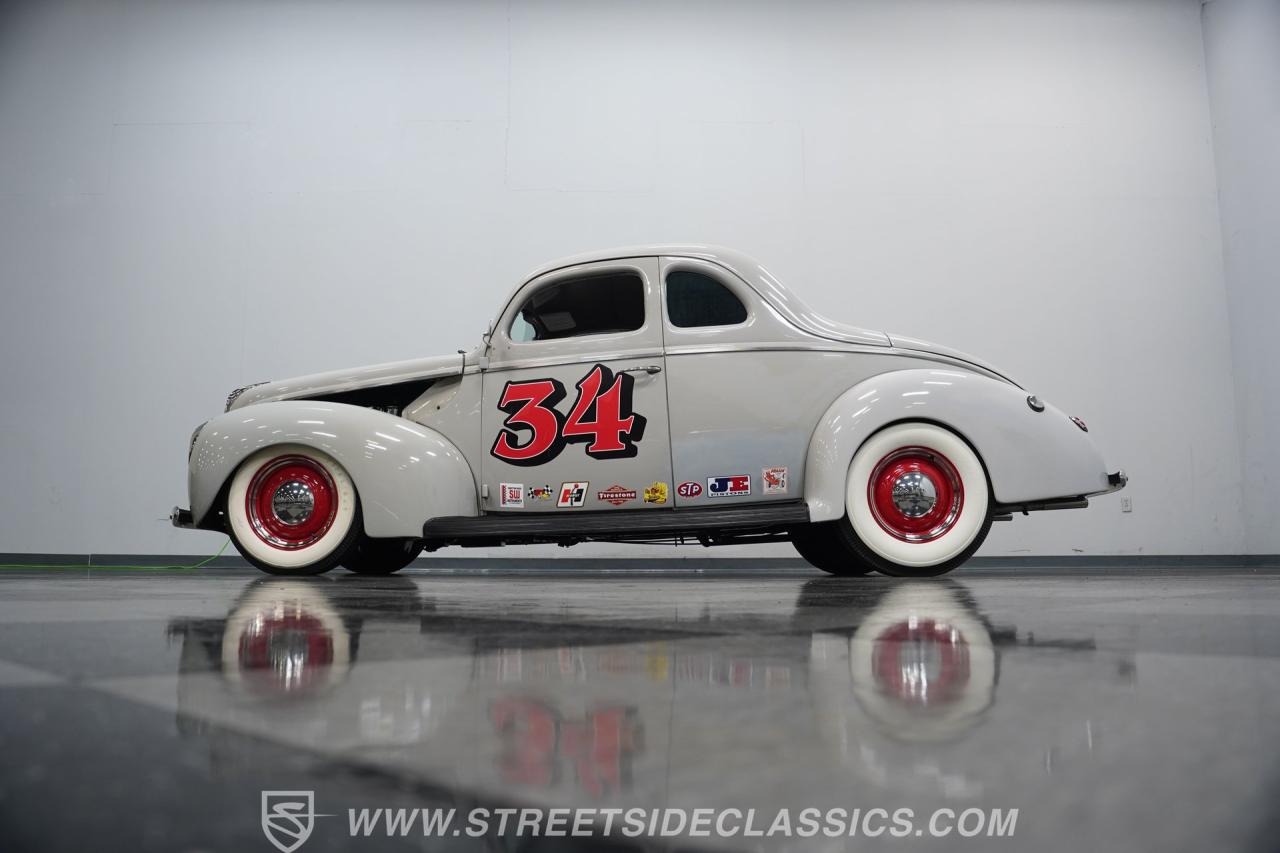 1940 Ford 5-Window Coupe