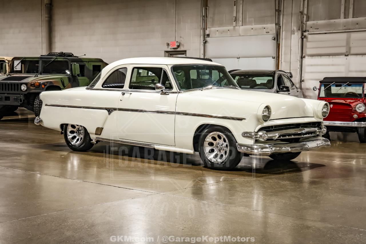 1954 Ford Crestline Skyliner