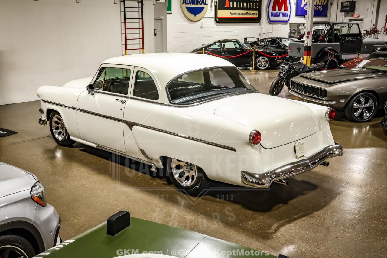1954 Ford Crestline Skyliner