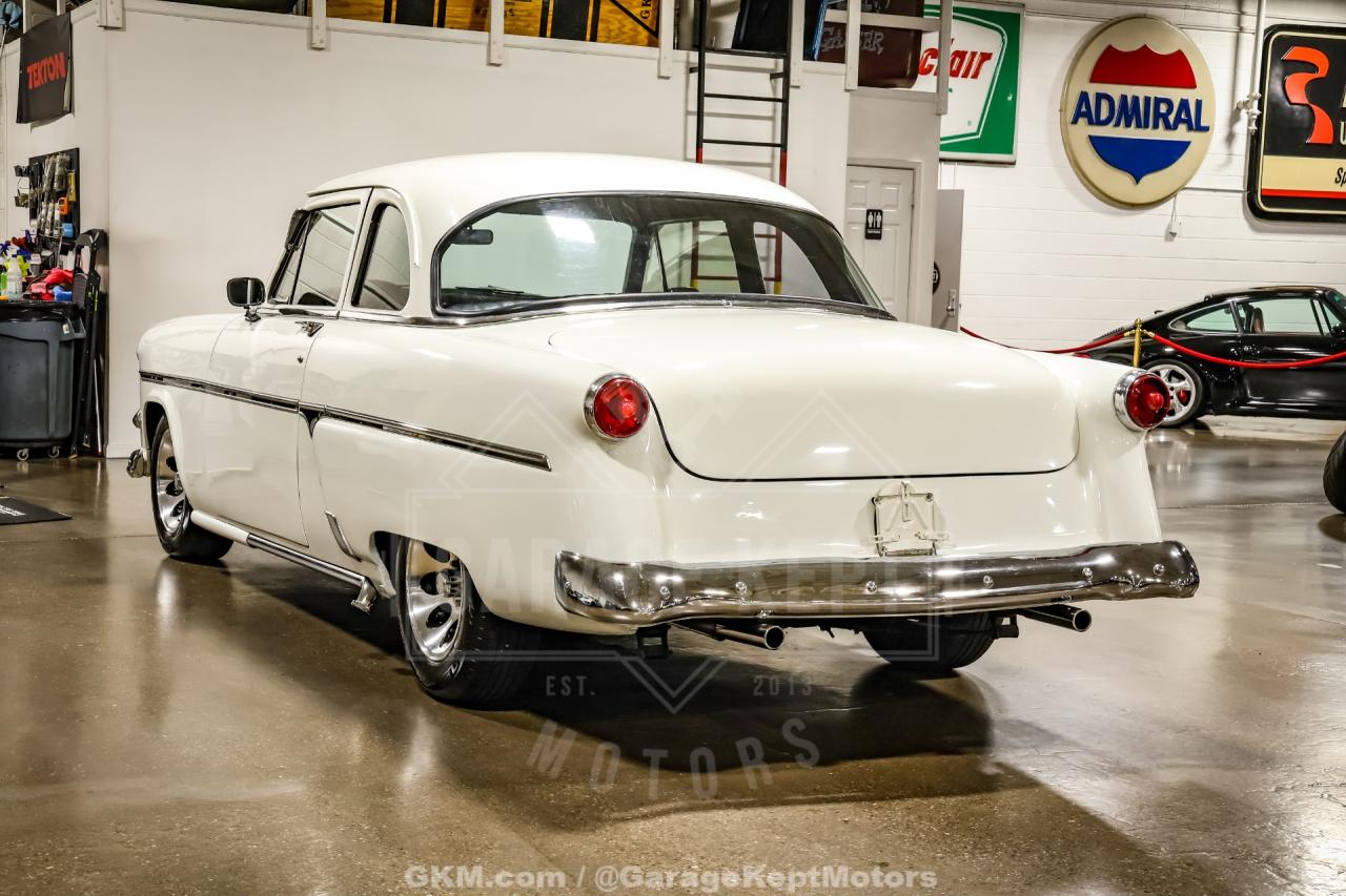 1954 Ford Crestline Skyliner