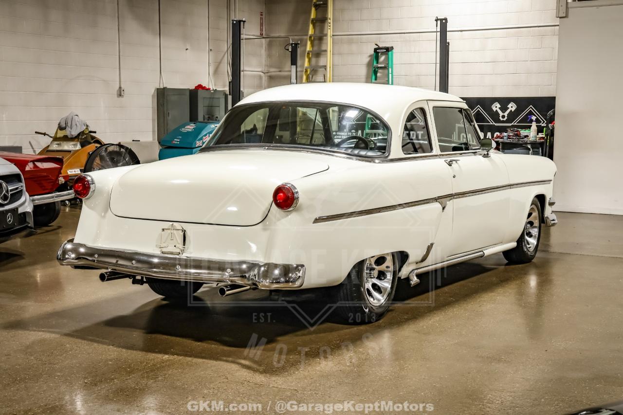 1954 Ford Crestline Skyliner