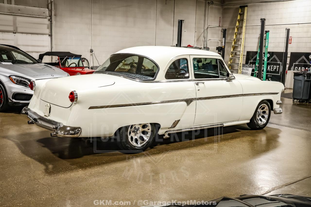 1954 Ford Crestline Skyliner