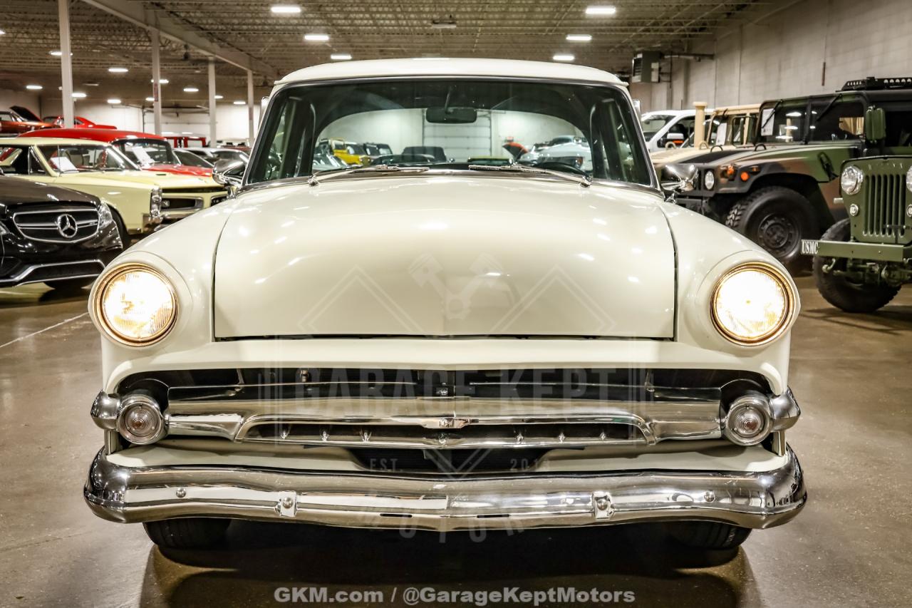 1954 Ford Crestline Skyliner