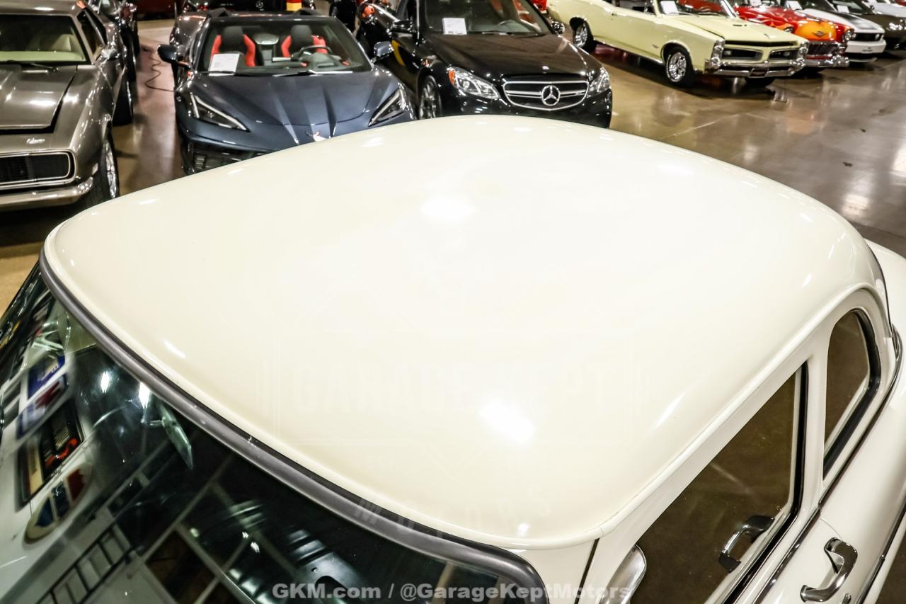 1954 Ford Crestline Skyliner
