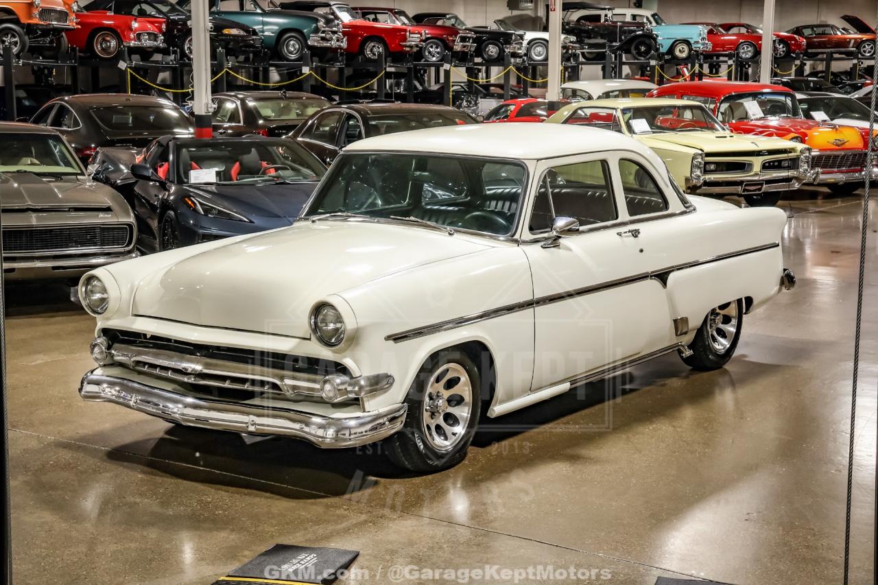 1954 Ford Crestline Skyliner