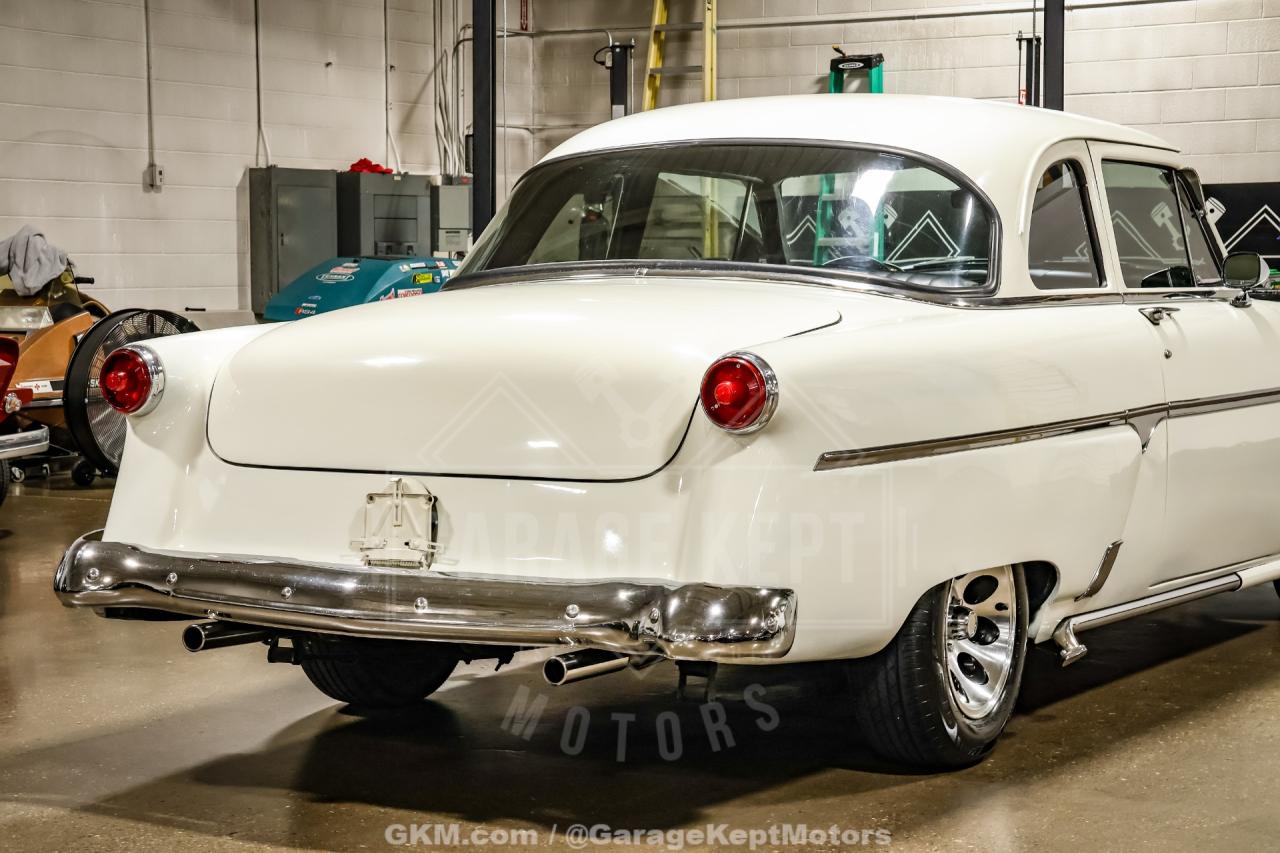 1954 Ford Crestline Skyliner