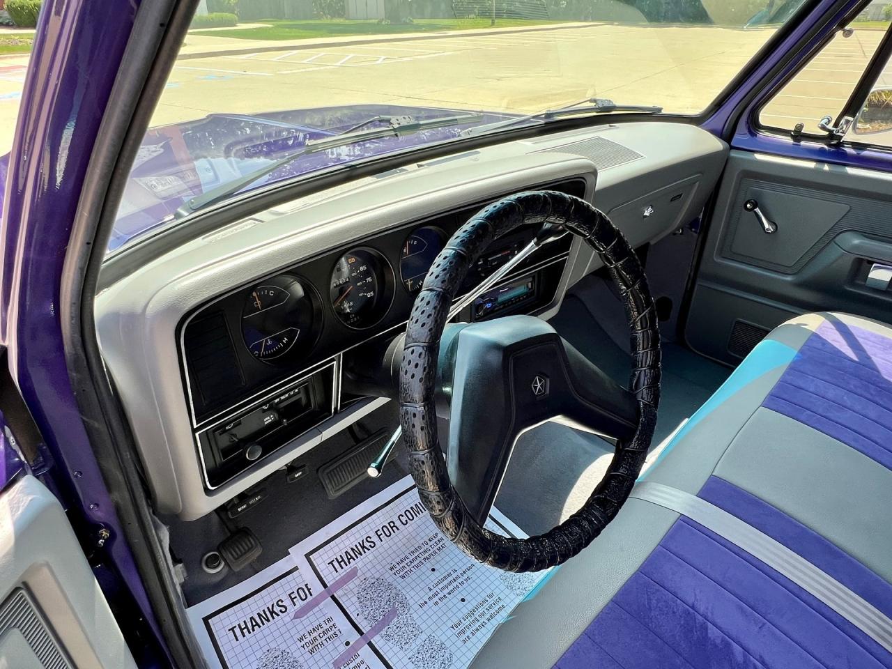 1987 Dodge D100