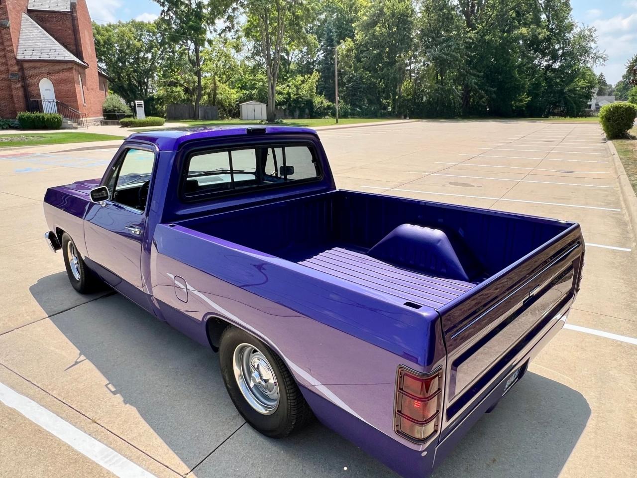 1987 Dodge D100