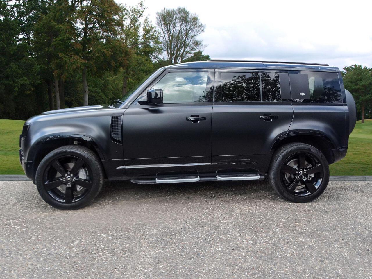 2023 Land Rover 3.0 D300 MHEV X-Dynamic SE Auto 4WD Euro 6 (s/s) 5dr