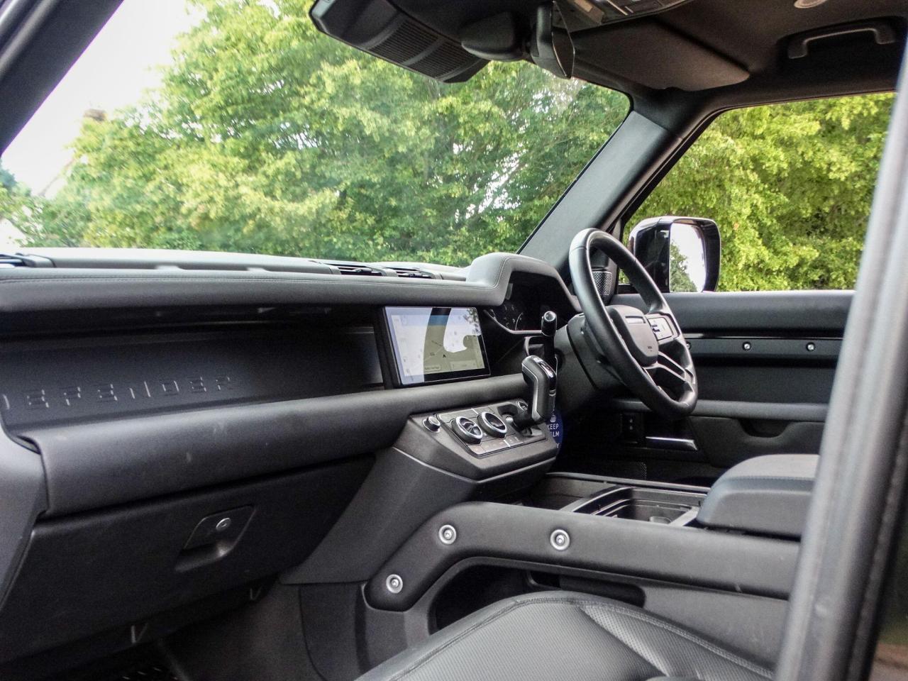 2023 Land Rover 3.0 D300 MHEV X-Dynamic SE Auto 4WD Euro 6 (s/s) 5dr