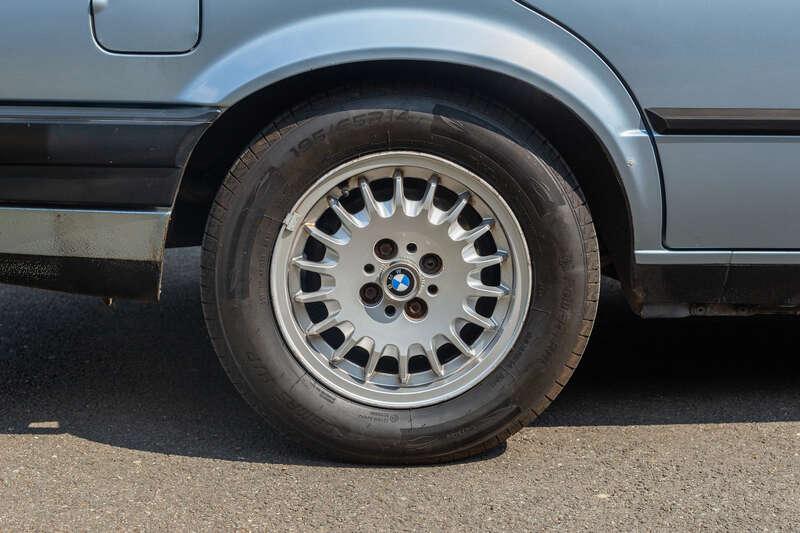 1990 BMW 325i