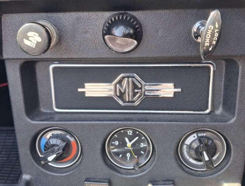 1979 MG B Roadster