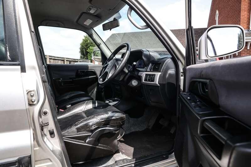 2003 Mitsubishi SHOGUN