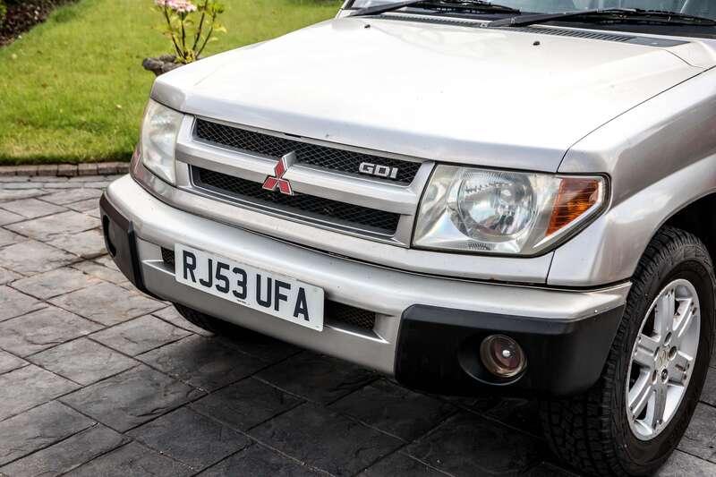 2003 Mitsubishi SHOGUN