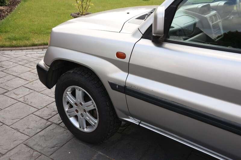 2003 Mitsubishi SHOGUN