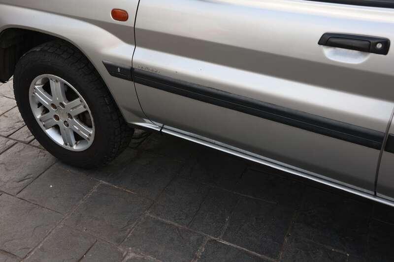 2003 Mitsubishi SHOGUN