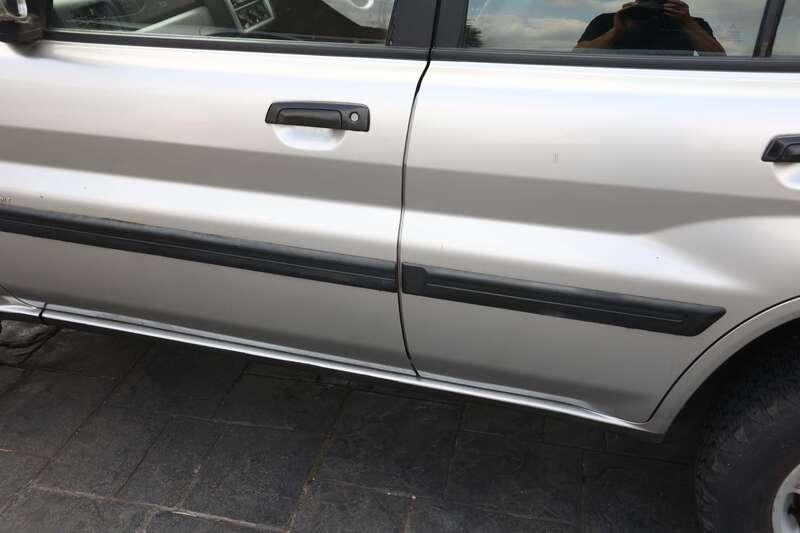 2003 Mitsubishi SHOGUN