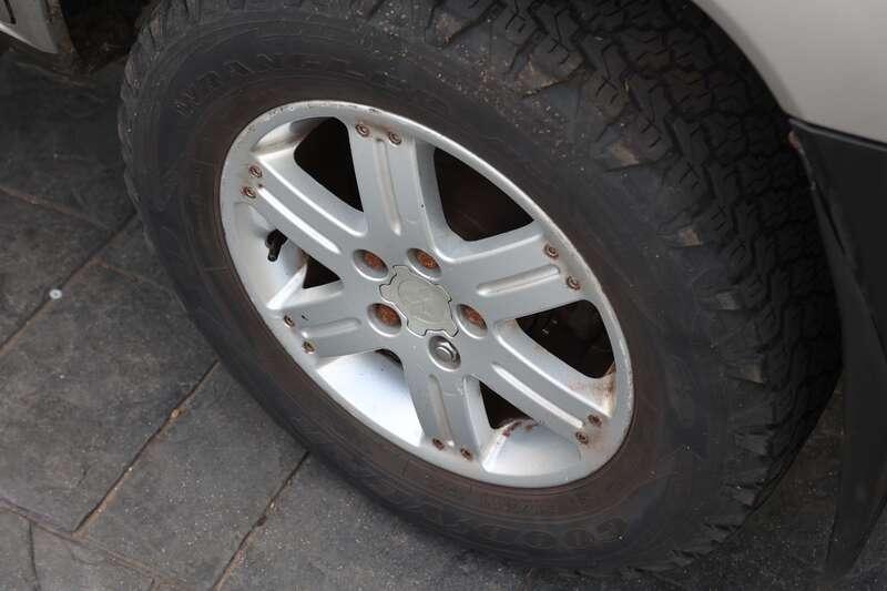 2003 Mitsubishi SHOGUN
