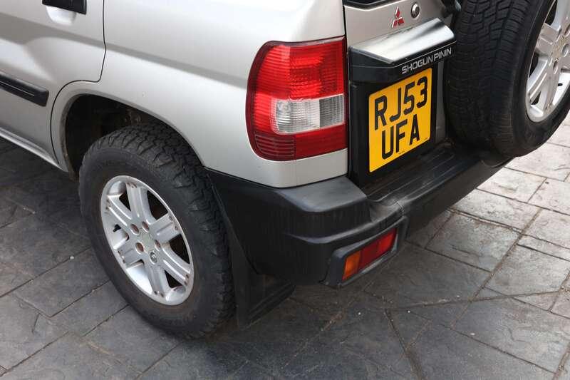 2003 Mitsubishi SHOGUN