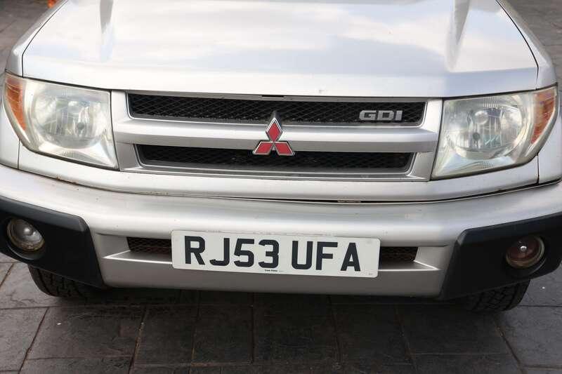2003 Mitsubishi SHOGUN