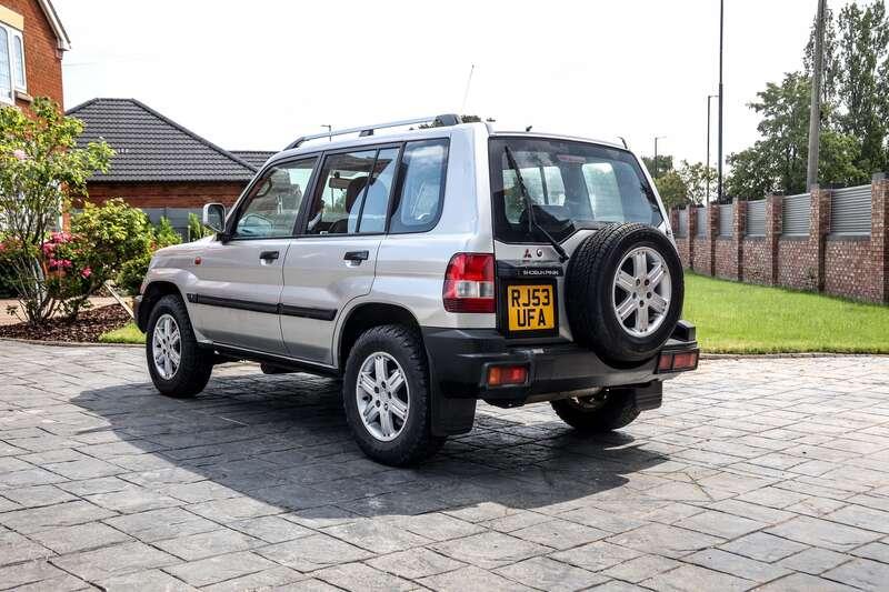 2003 Mitsubishi SHOGUN