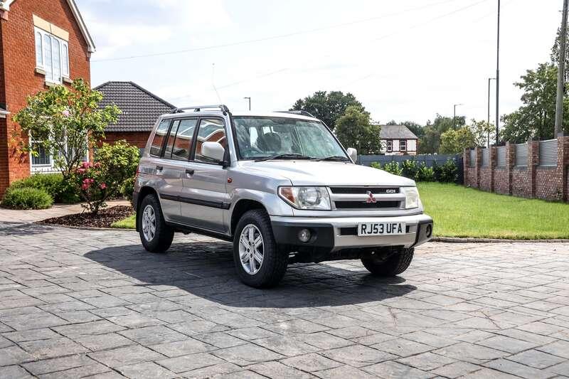 2003 Mitsubishi SHOGUN