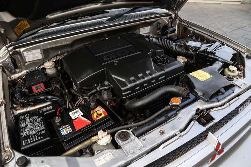 2003 Mitsubishi SHOGUN