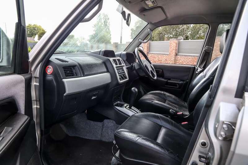2003 Mitsubishi SHOGUN