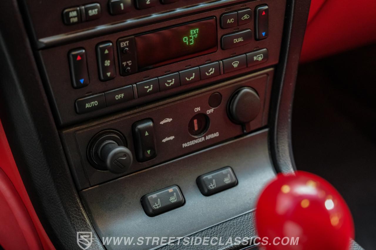 2004 Ford Thunderbird Deluxe