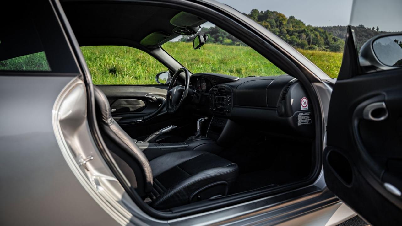 2000 Porsche 911 GT3