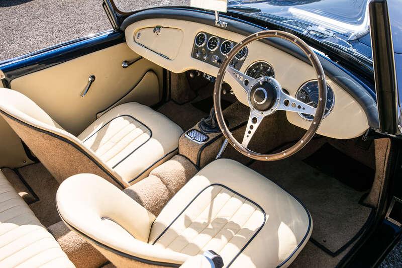 1964 Daimler SP250