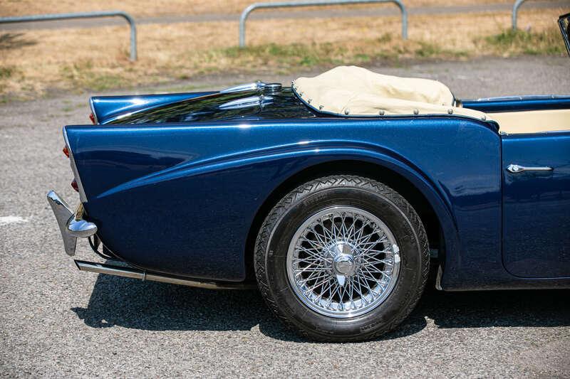 1964 Daimler SP250